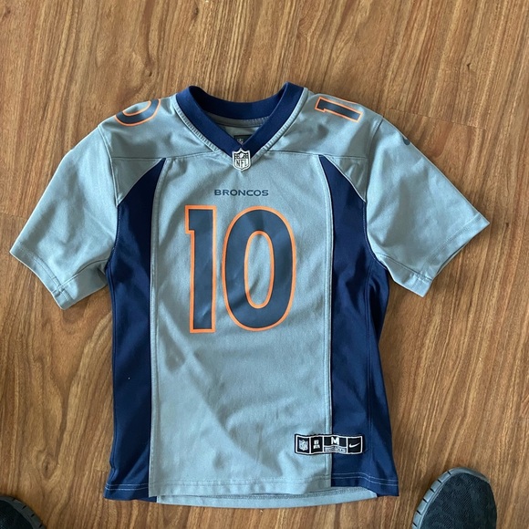 Nike Other - Broncos jersey